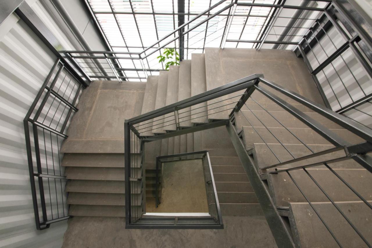 The Box Residence Bangkok Bagian luar foto