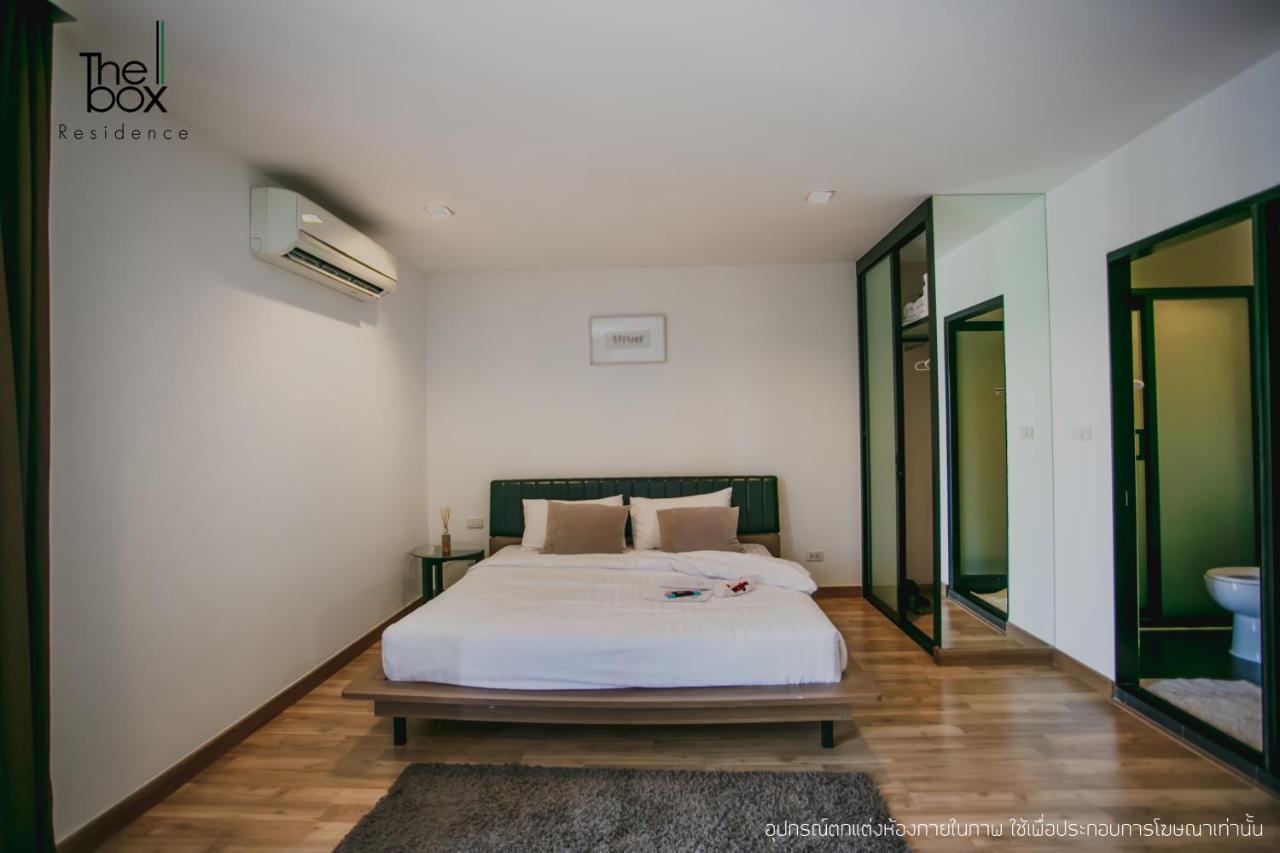 The Box Residence Bangkok Bagian luar foto