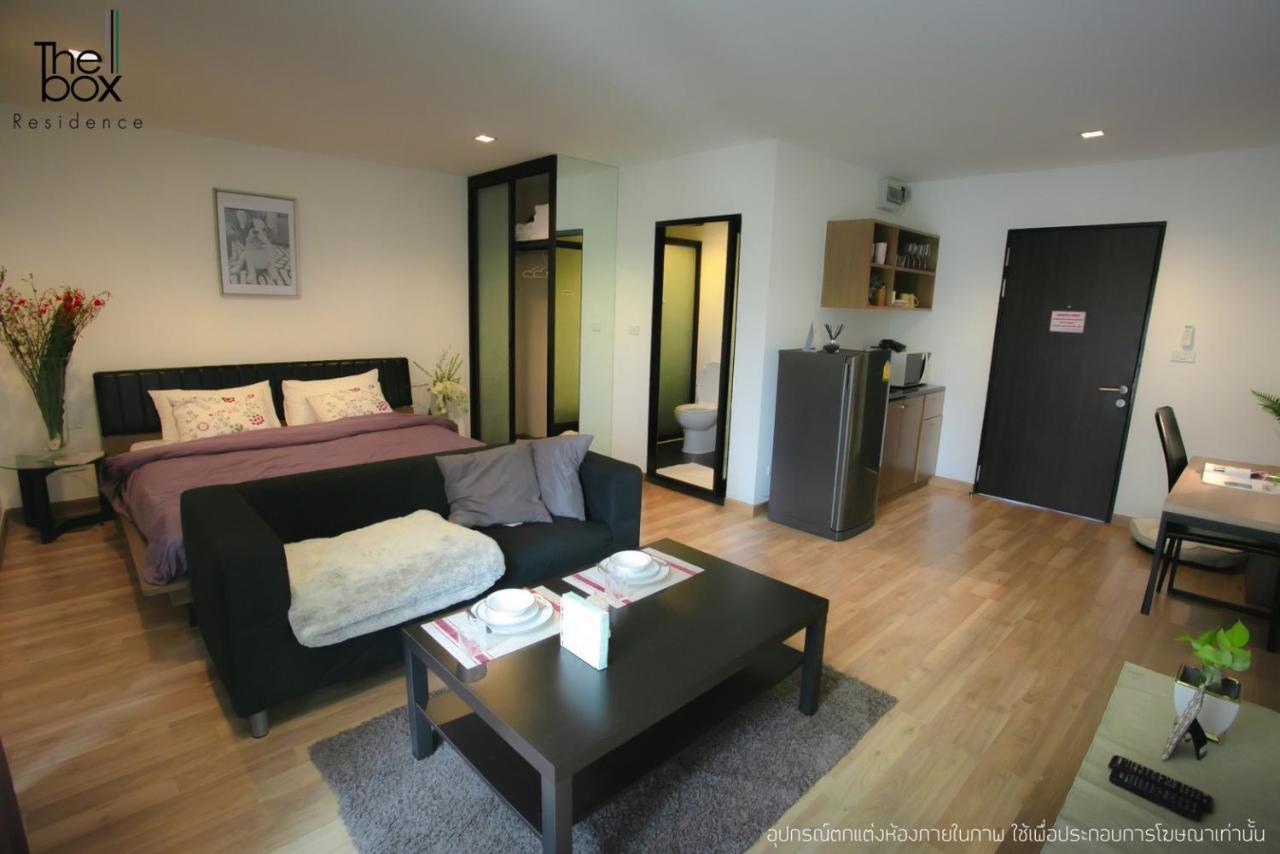 The Box Residence Bangkok Bagian luar foto